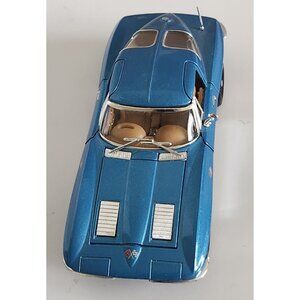 1963 Corvette Stingray 1:36 diecast car
